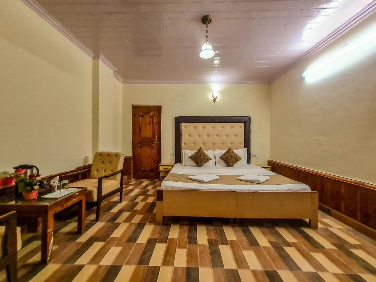 Hotel Pine Grove-Mall Road Manāli Zewnętrze zdjęcie