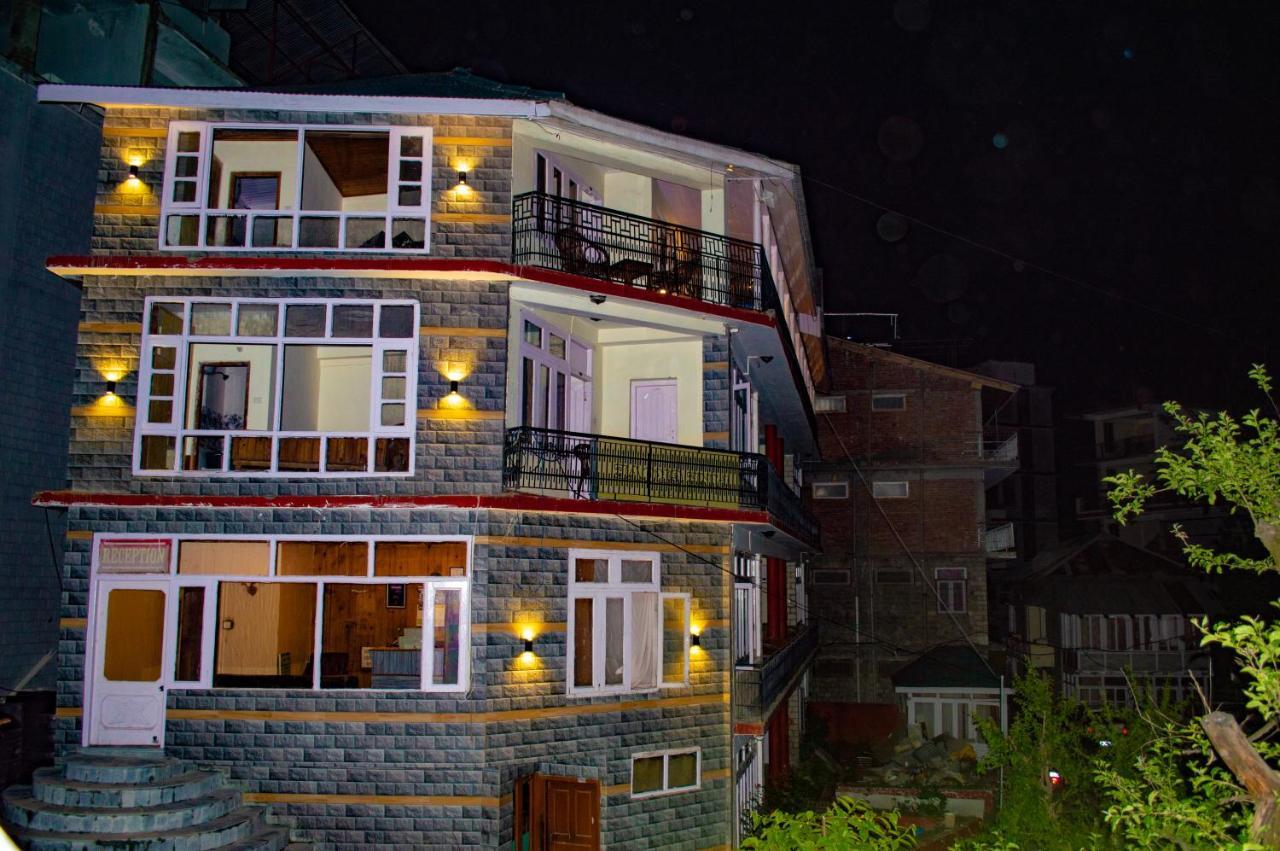 Hotel Pine Grove-Mall Road Manāli Zewnętrze zdjęcie